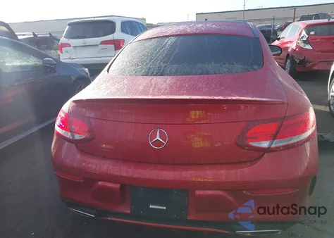 2017 Mercedes-Benz C 300 z USA, uszkodzony, nr VIN WDDWJ4JB4HF384166